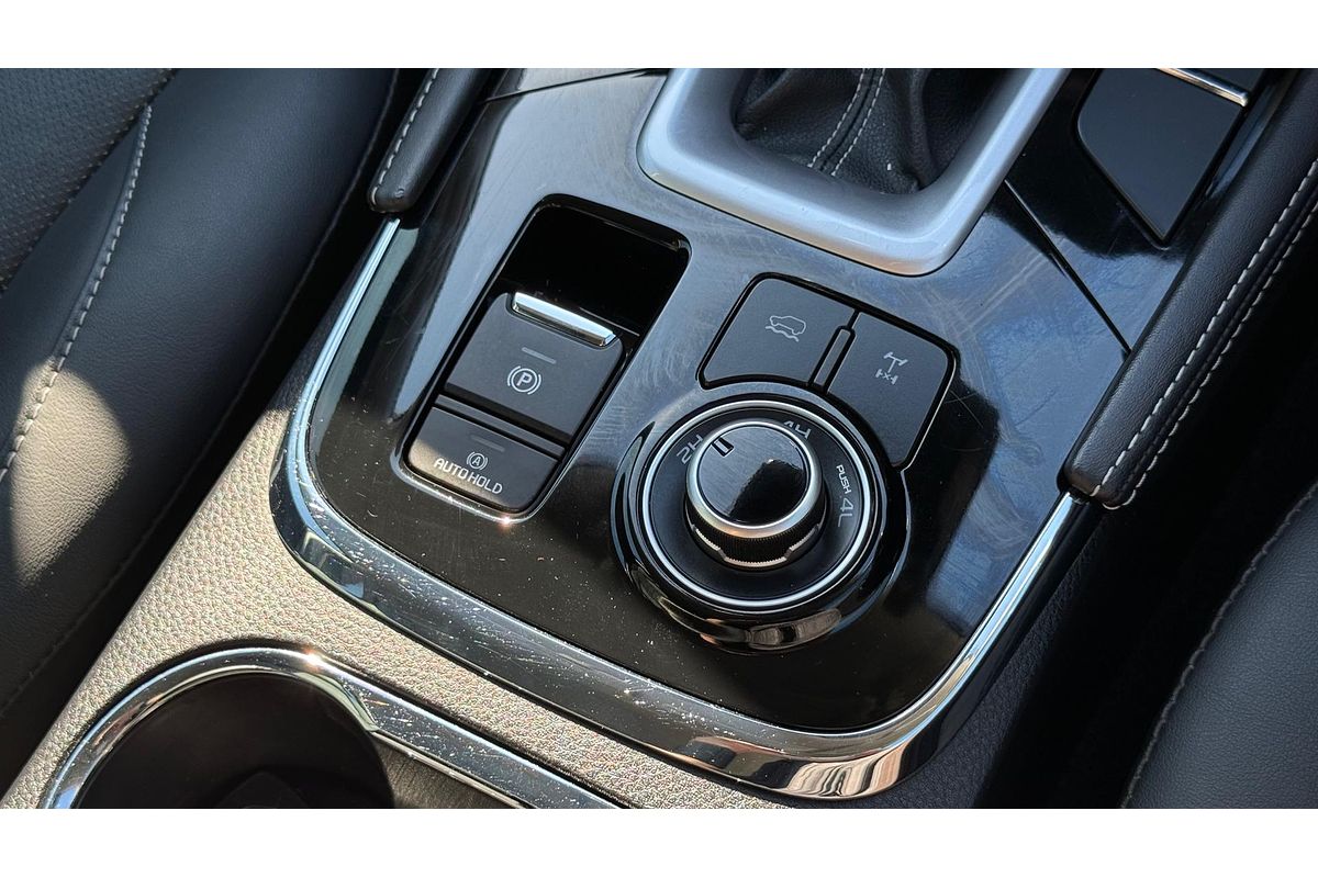 2023 Isuzu MU-X LS-T