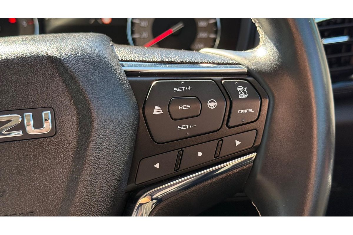 2023 Isuzu MU-X LS-T
