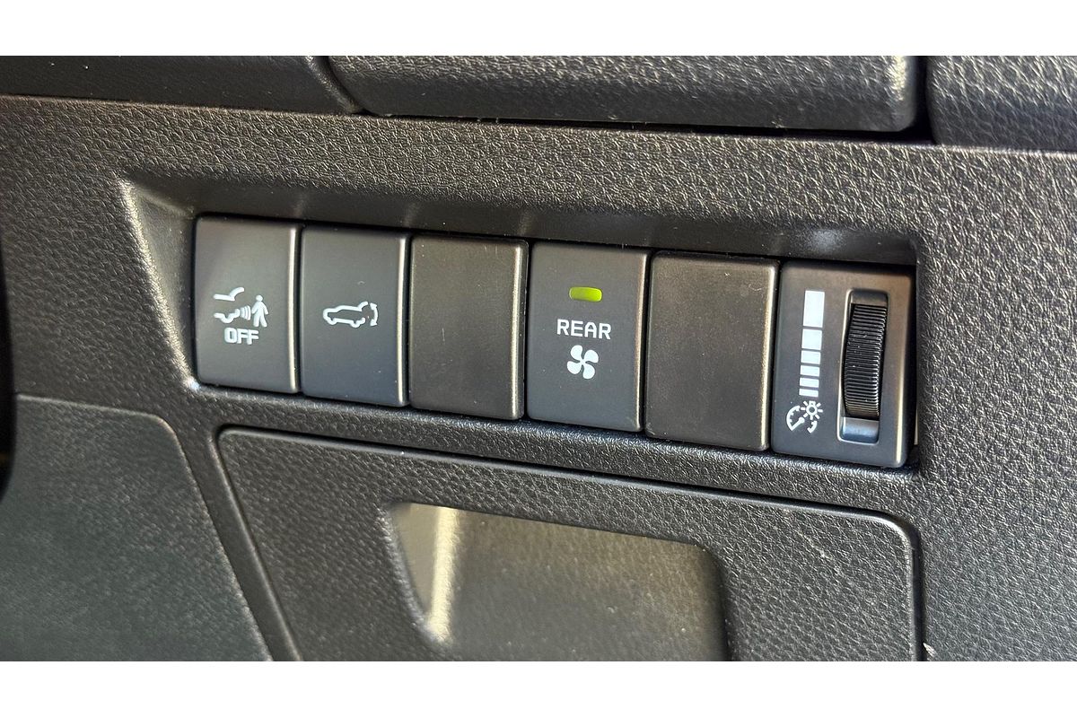 2023 Isuzu MU-X LS-T