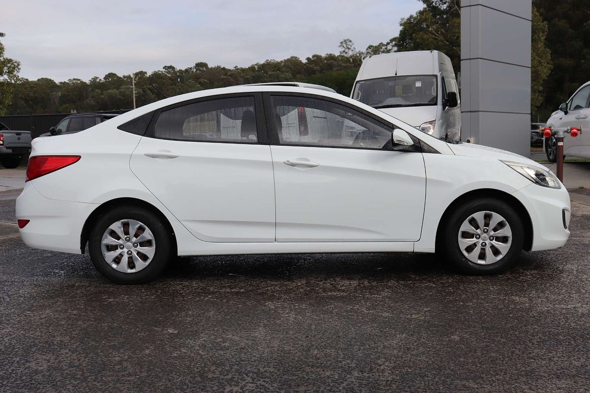 2014 Hyundai Accent Active RB2