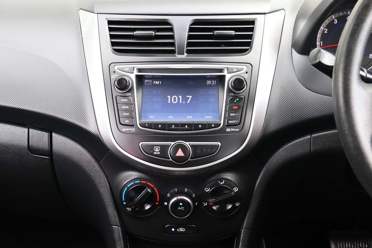 2014 Hyundai Accent Active RB2