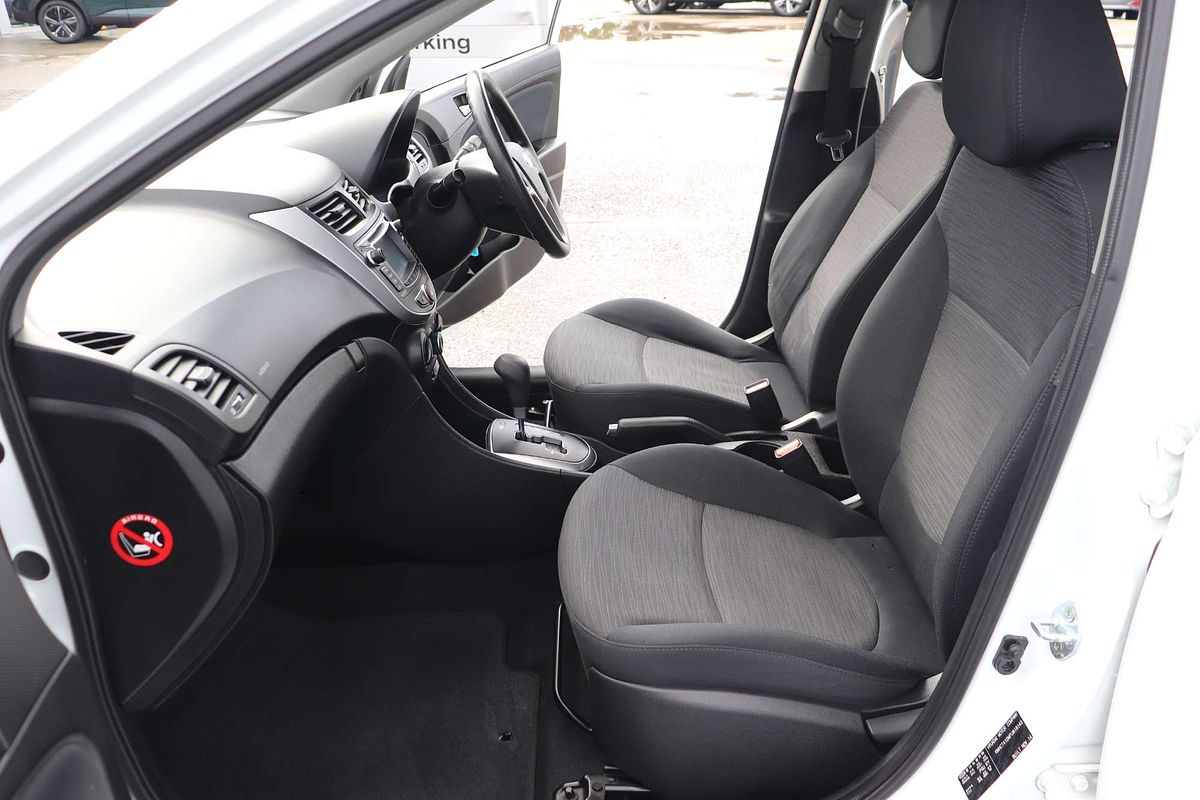 2014 Hyundai Accent Active RB2