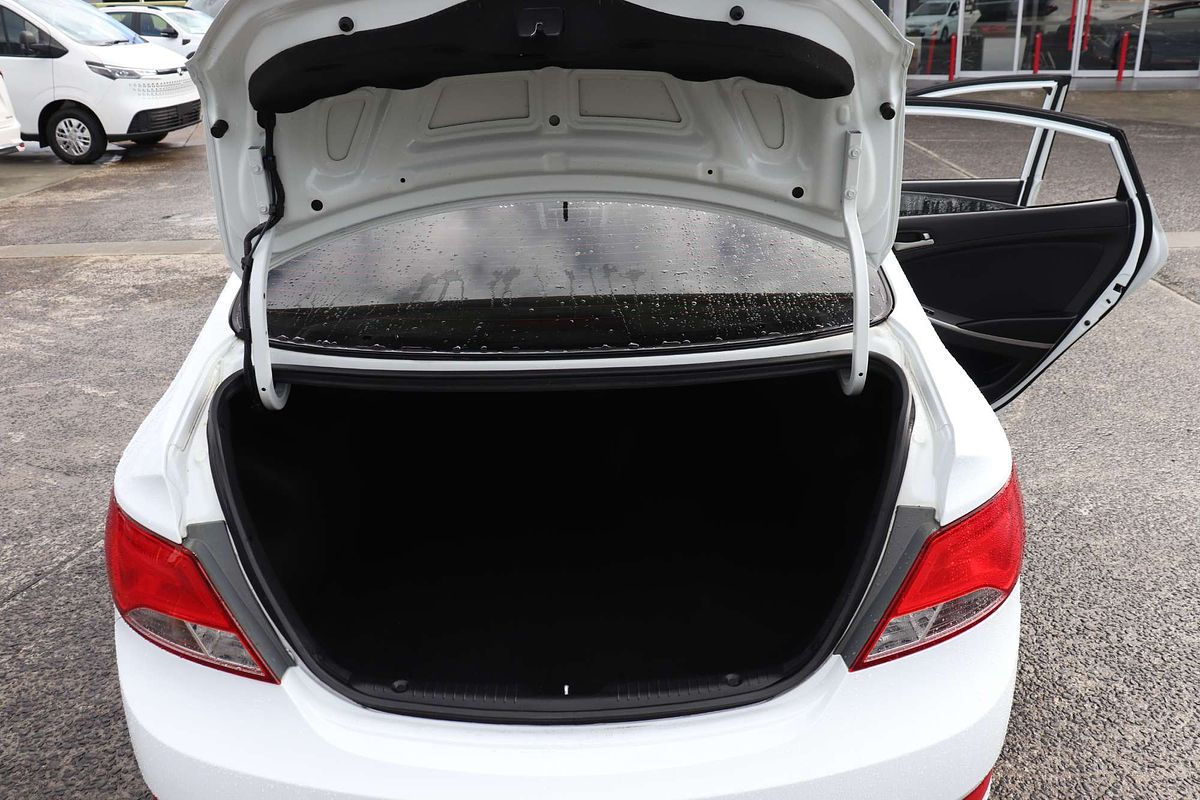 2014 Hyundai Accent Active RB2