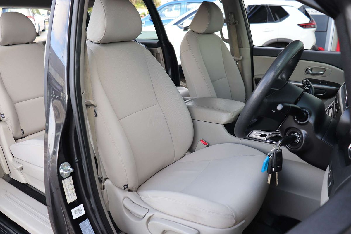 2018 Kia Carnival S YP