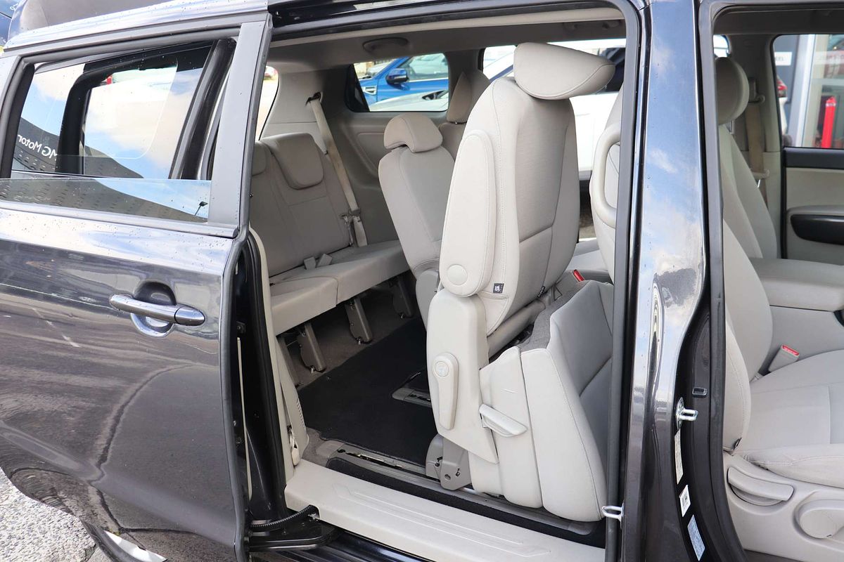 2018 Kia Carnival S YP