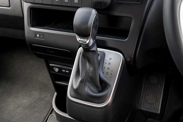 2024 Hyundai STARIA LOAD US4.V3