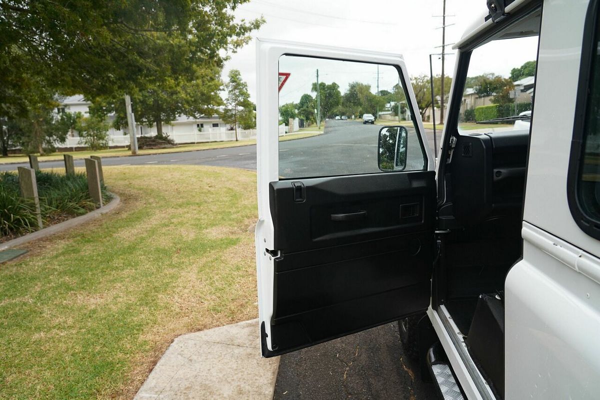 2011 Land Rover Defender 90 Limited Edition (4x4) MY11