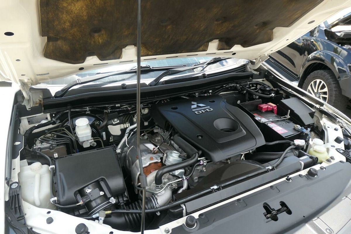 2016 Mitsubishi Pajero Sport GLX QE