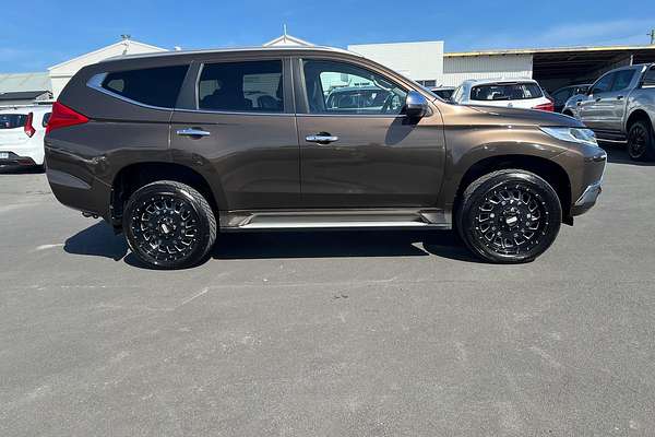 2016 Mitsubishi Pajero Sport GLS QE
