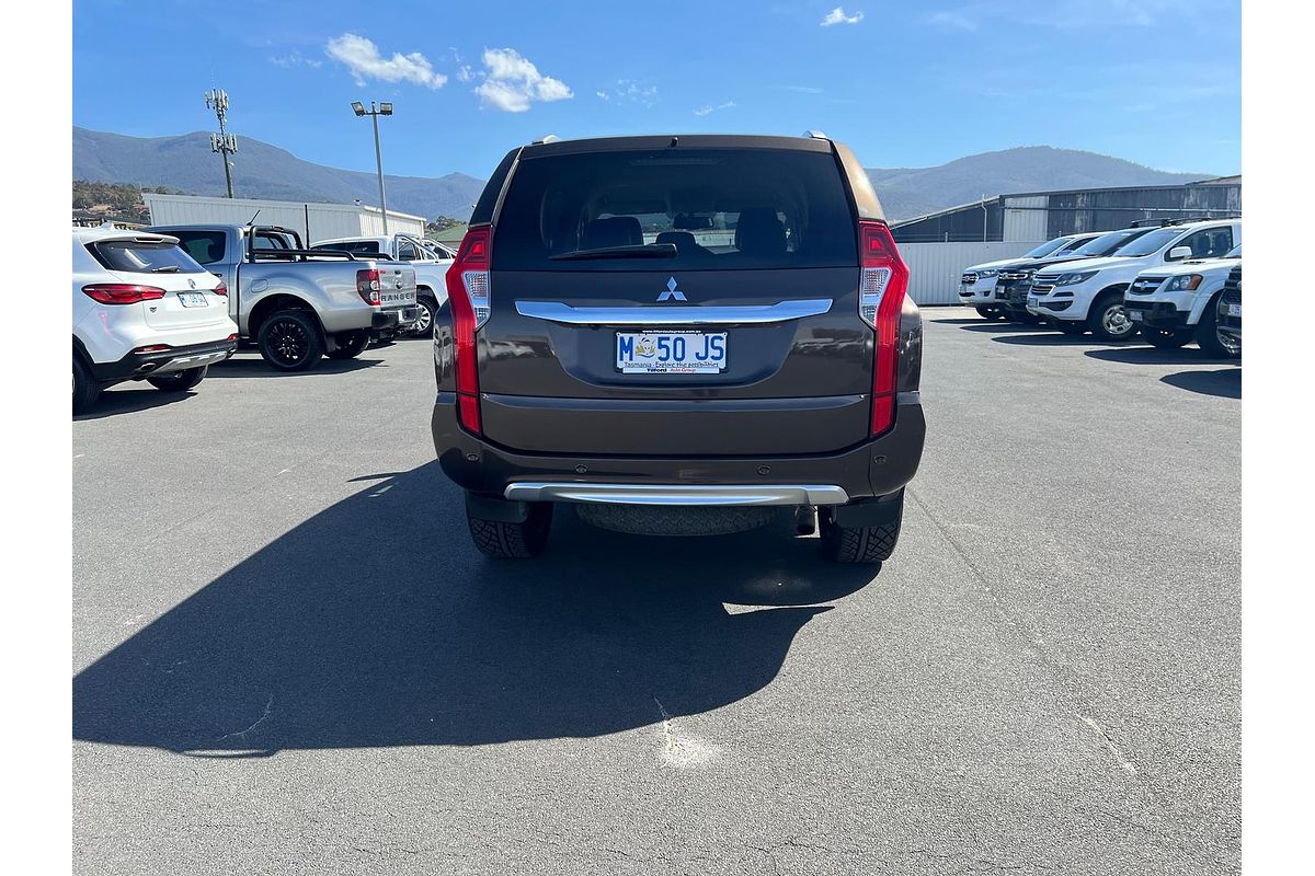 2016 Mitsubishi Pajero Sport GLS QE