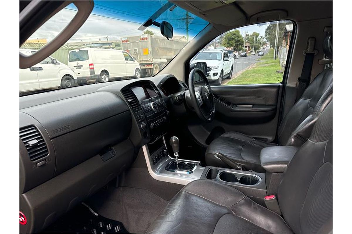 2013 Nissan NAVARA ST-X 550 (4x4) D40 MY12