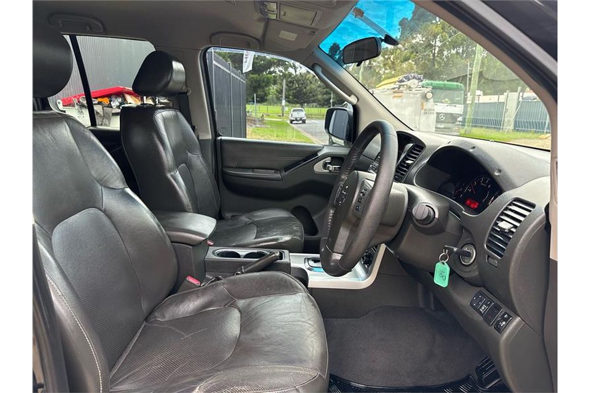 2013 Nissan NAVARA ST-X 550 (4x4) D40 MY12