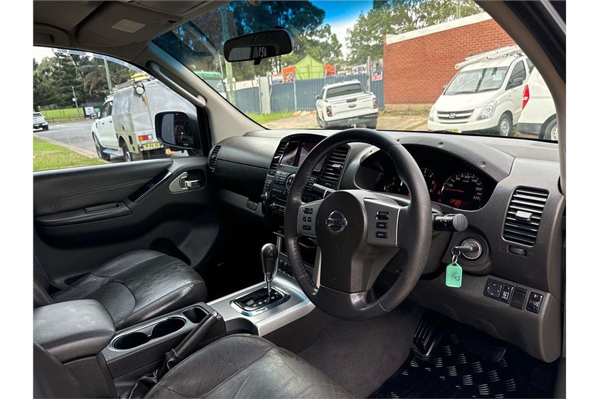 2013 Nissan NAVARA ST-X 550 (4x4) D40 MY12