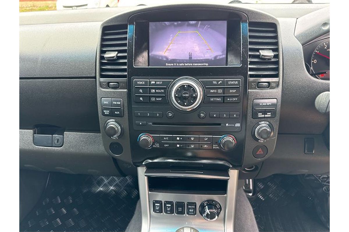 2013 Nissan NAVARA ST-X 550 (4x4) D40 MY12