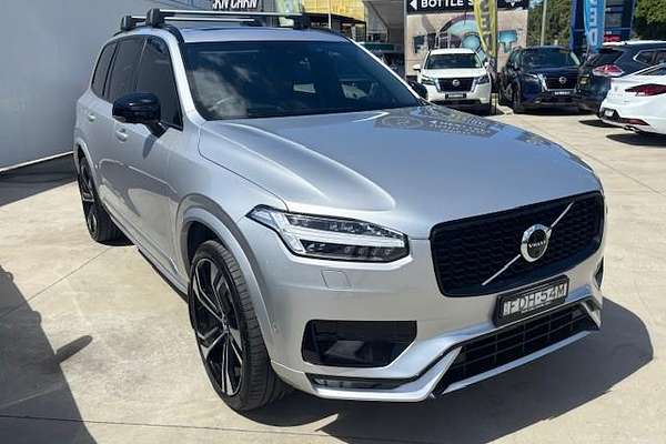 2022 Volvo XC90 B6 R-Design