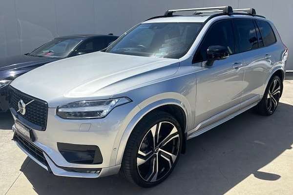 2022 Volvo XC90 B6 R-Design