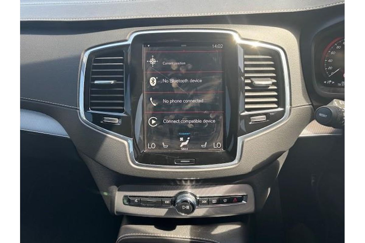 2022 Volvo XC90 B6 R-Design