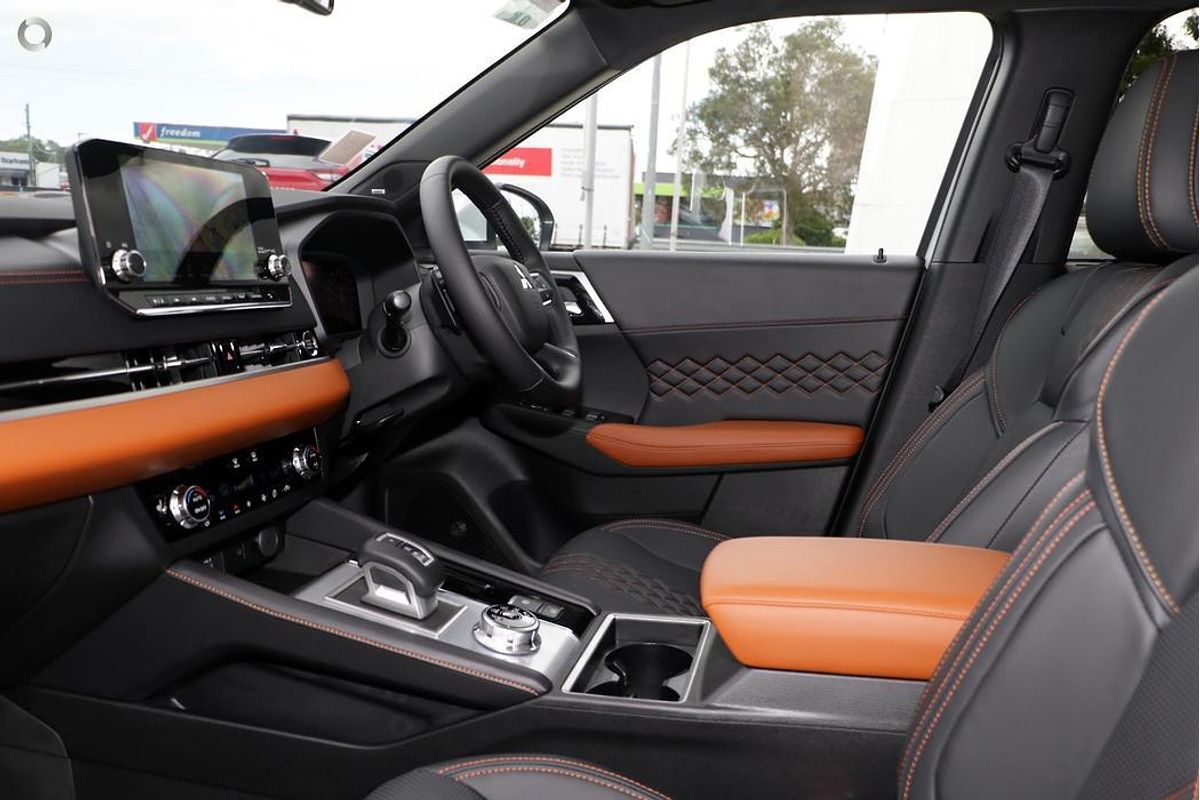 2024 Mitsubishi Outlander Exceed Tourer ZM