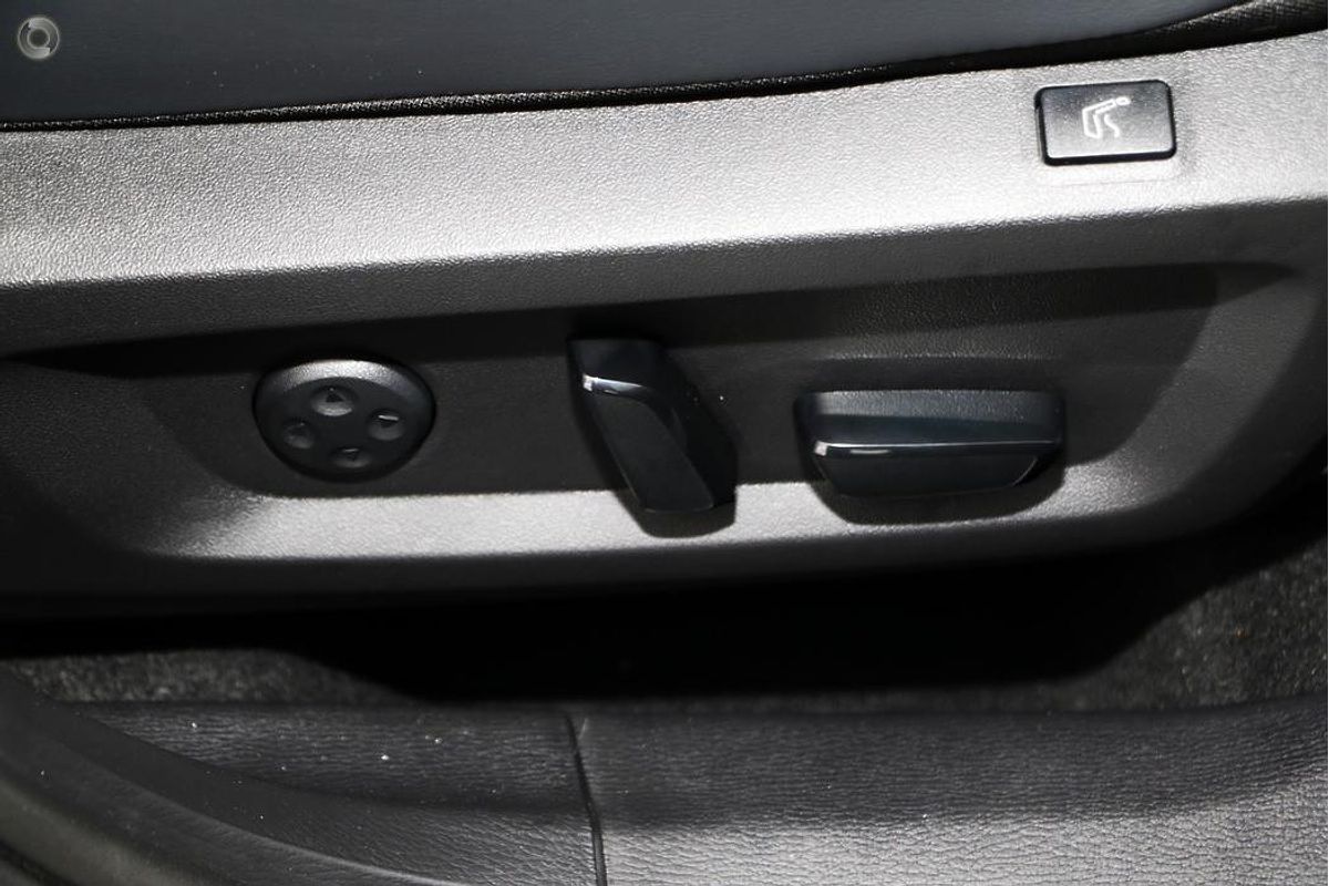 2024 Mitsubishi Outlander Exceed Tourer ZM