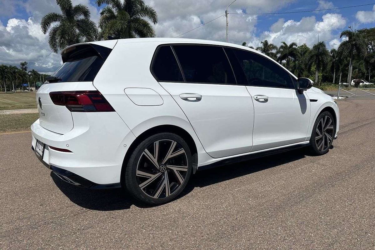 2022 Volkswagen Golf 110TSI R-Line 8