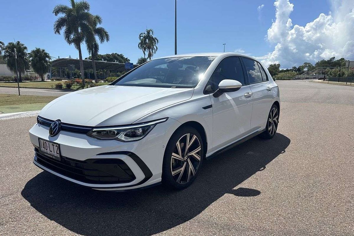 2022 Volkswagen Golf 110TSI R-Line 8