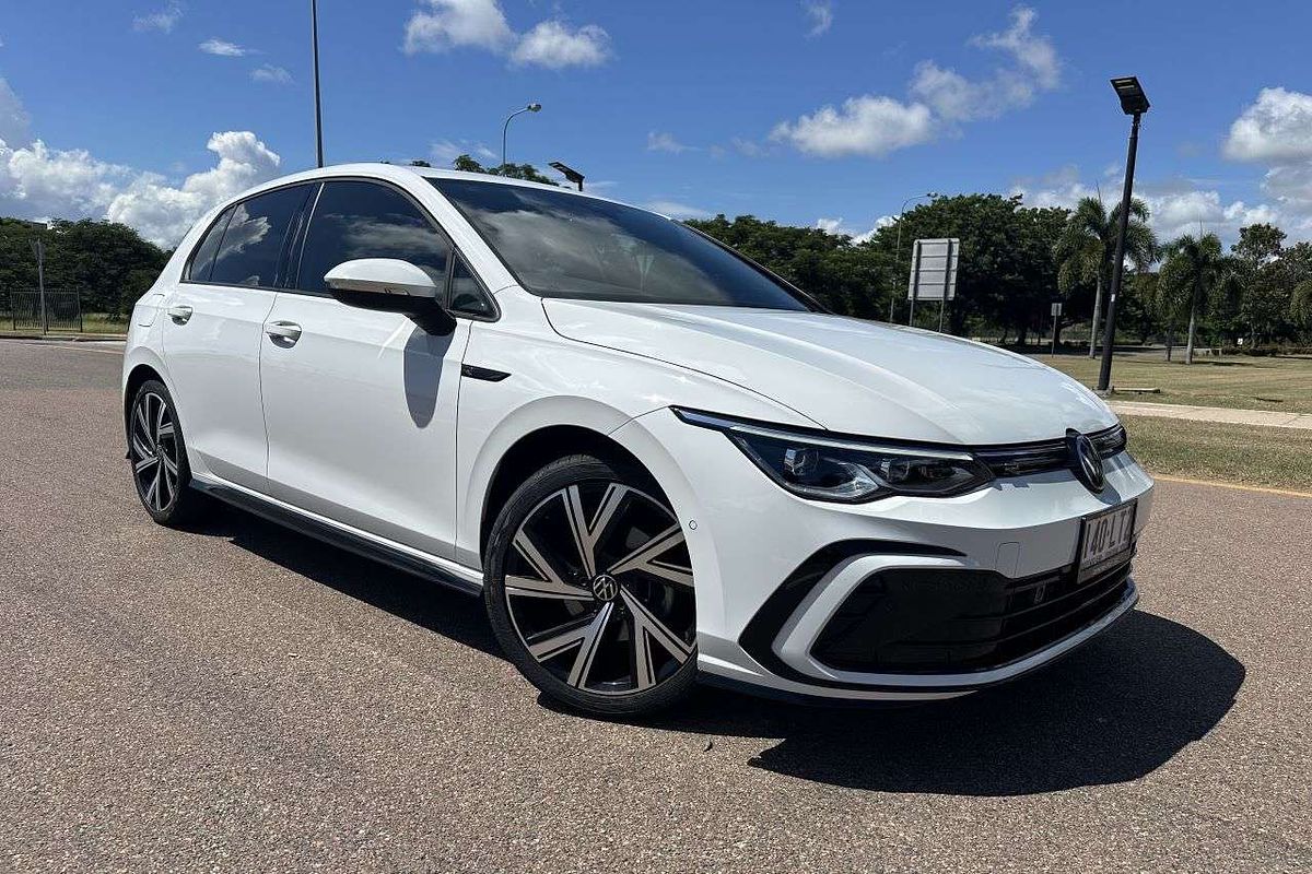 2022 Volkswagen Golf 110TSI R-Line 8