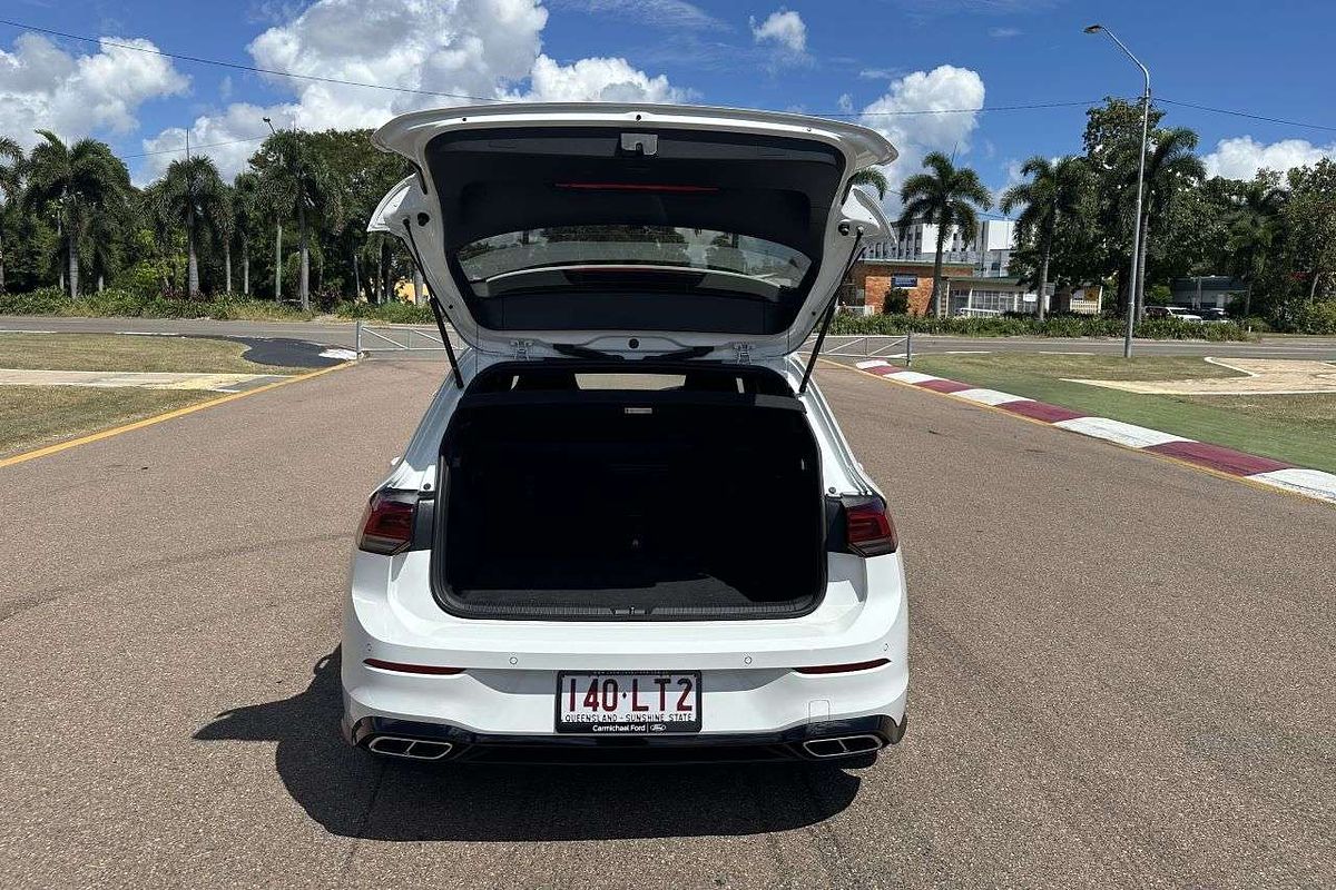 2022 Volkswagen Golf 110TSI R-Line 8