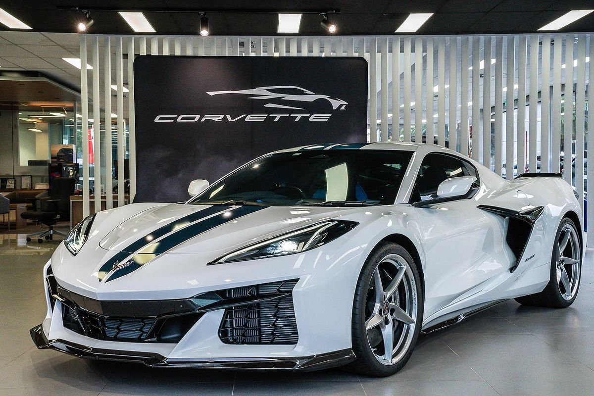 2024 Chevrolet Corvette E-Ray 3LZ C8