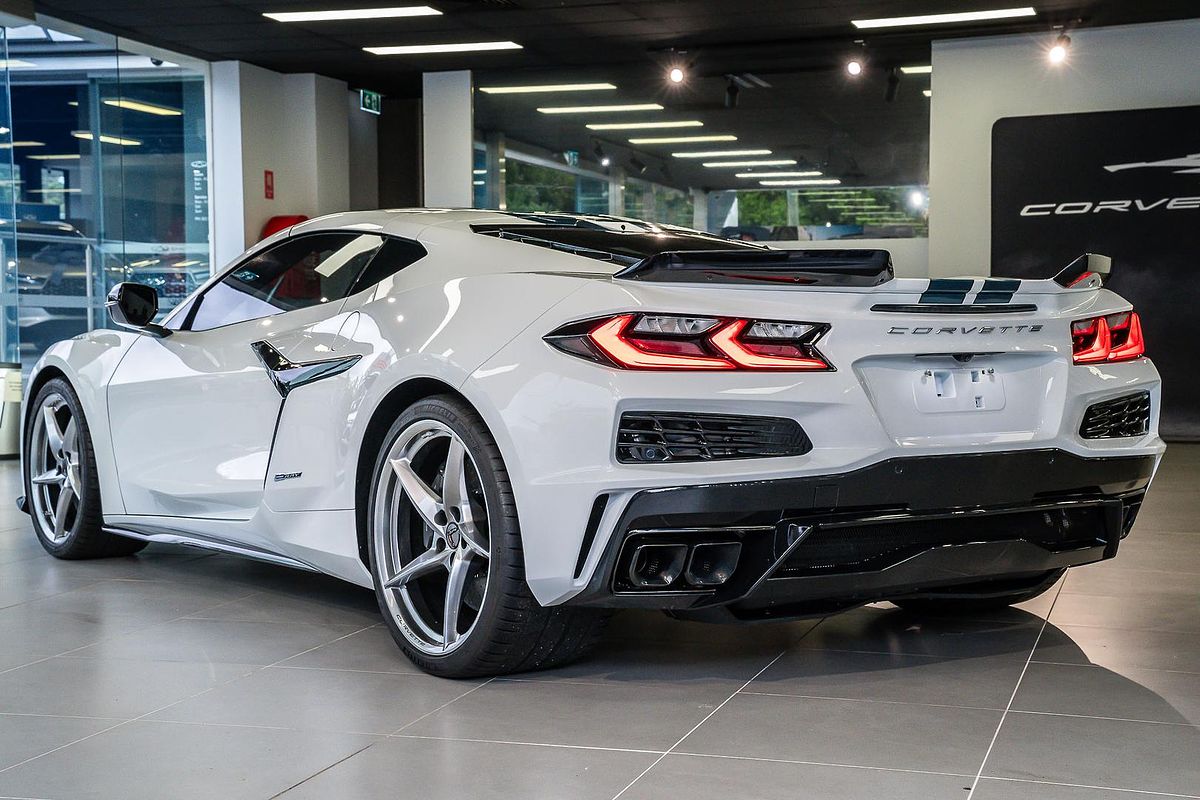 2024 Chevrolet Corvette E-Ray 3LZ C8