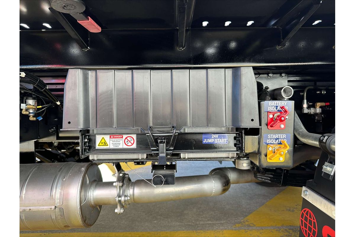 2024 Isuzu FYJ 300-350 AUTO XLWB Tilt Tray NO ADBLUE OR DPD  8x4