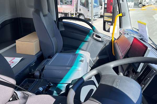2025 Isuzu FVL 240-300 AUTO LWB Freightpack NO ADBLUE  LWB