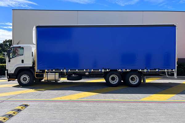 2025 Isuzu FVL 240-300 AUTO LWB Freightpack NO ADBLUE  LWB