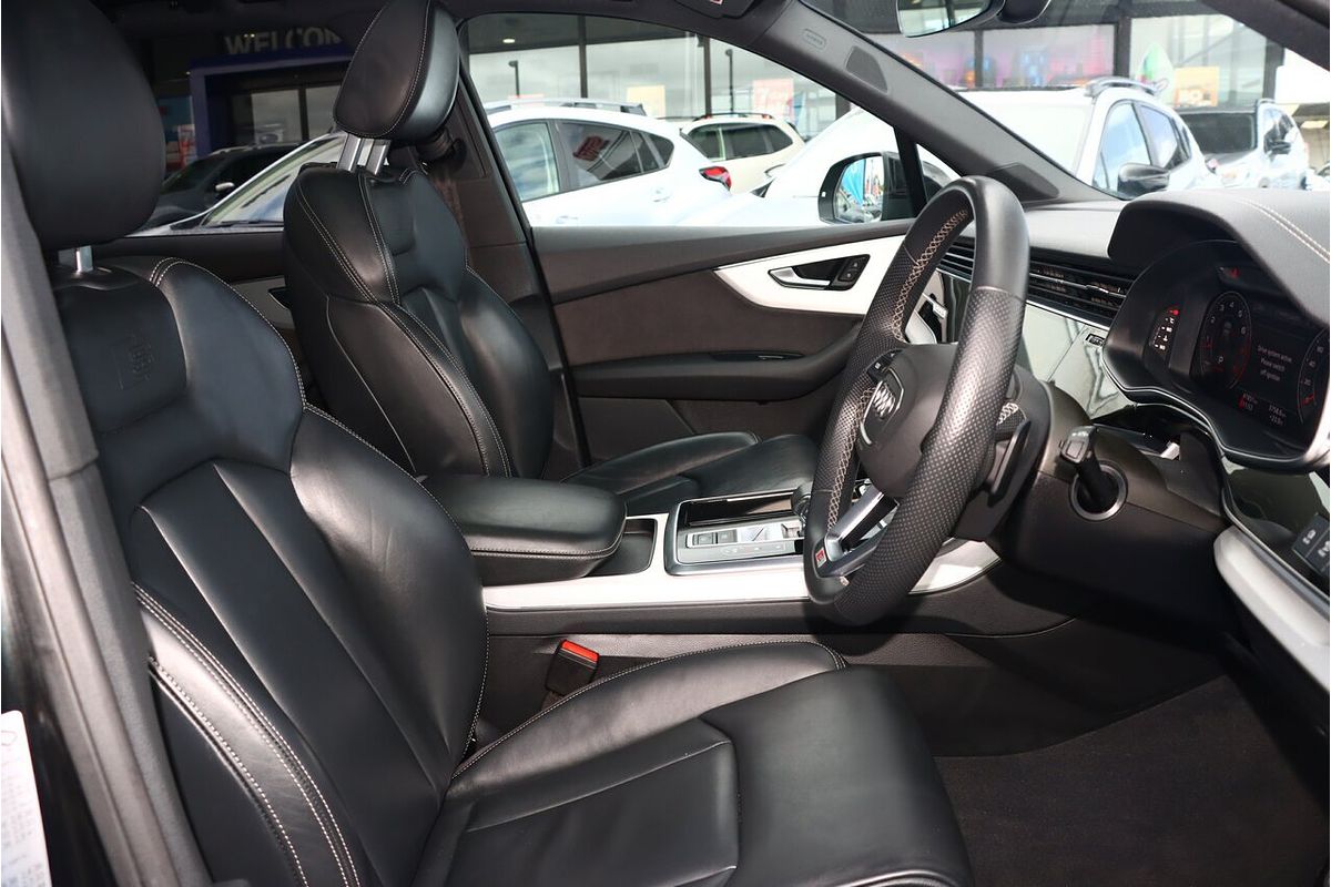 2023 Audi Q7 55 TFSI S line 4M