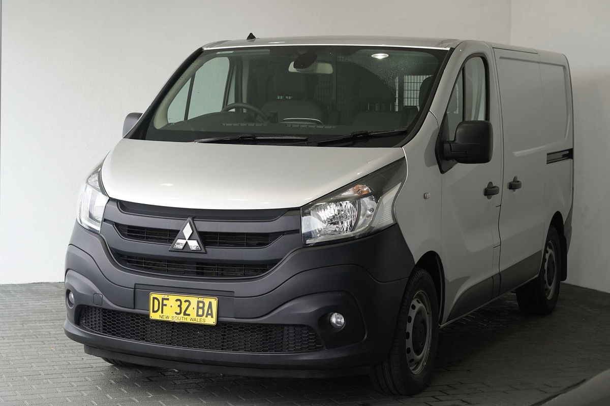 2022 Mitsubishi Express GLX SN SWB