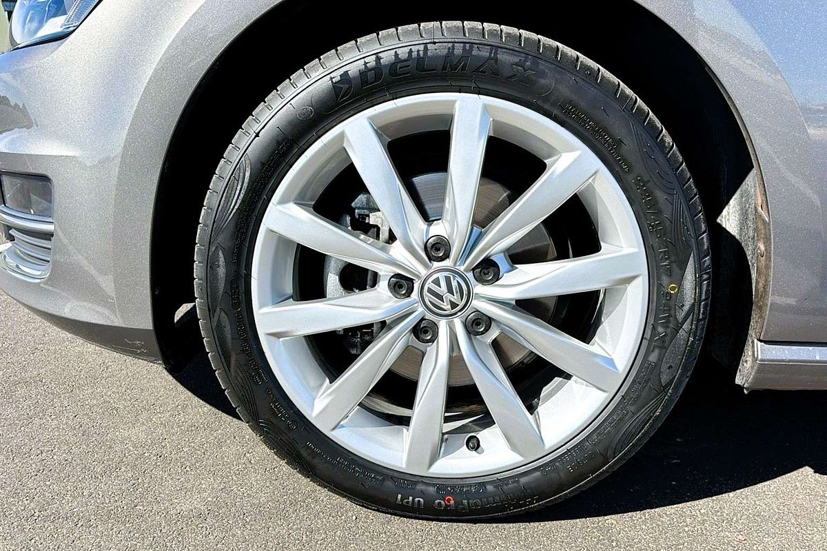 2014 Volkswagen Golf 103TSI Highline 7