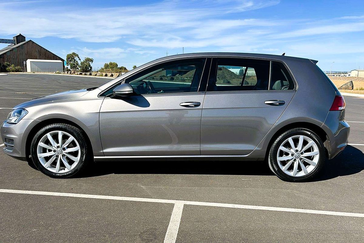 2014 Volkswagen Golf 103TSI Highline 7