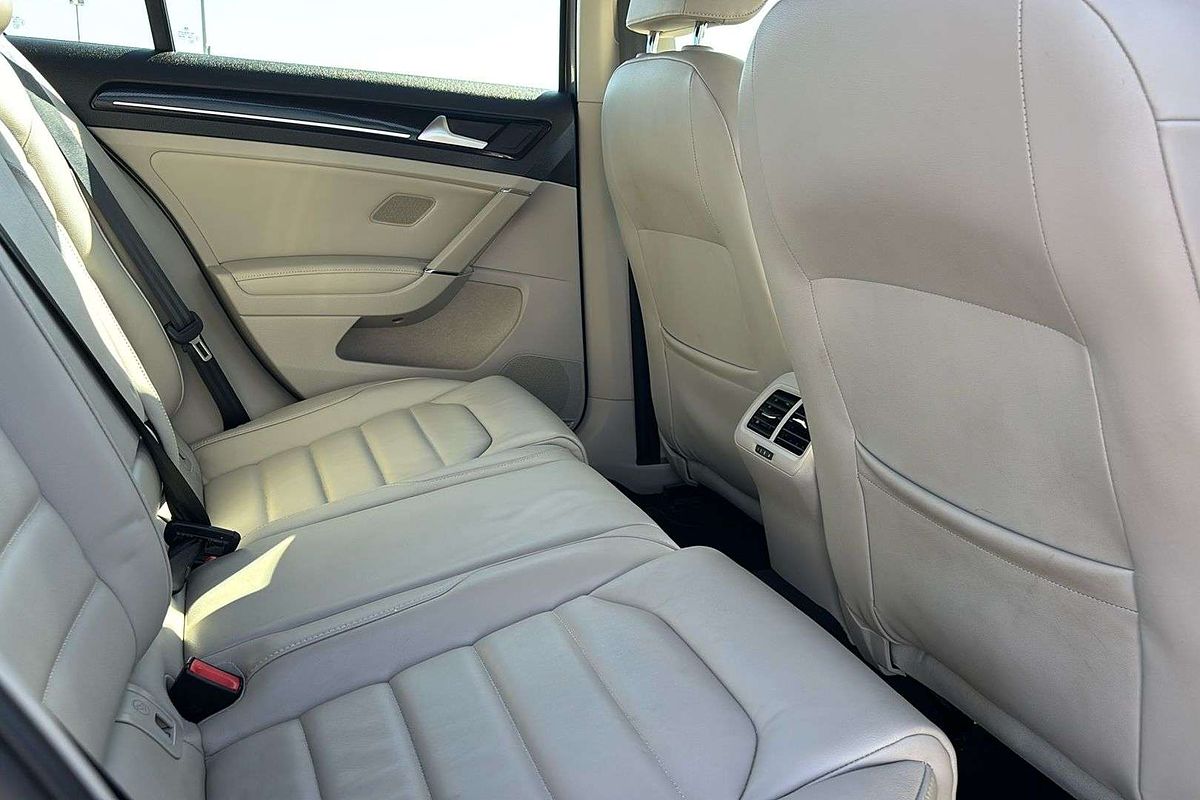 2014 Volkswagen Golf 103TSI Highline 7