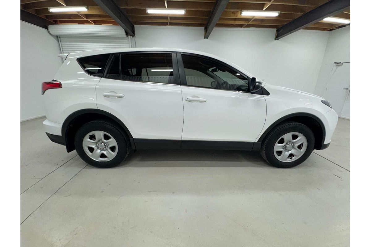 2018 Toyota RAV4 GX ZSA42R