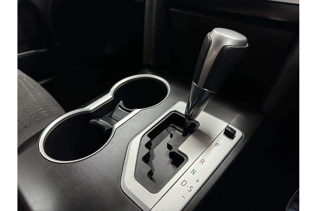 2016 Toyota Camry Atara S ASV50R