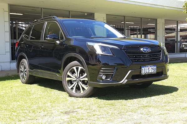 2024 Subaru Forester 2.5i Premium S5