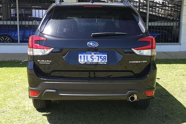 2024 Subaru Forester 2.5i Premium S5