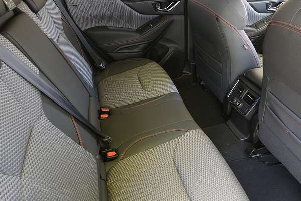 2024 Subaru Forester 2.5i Sport S5
