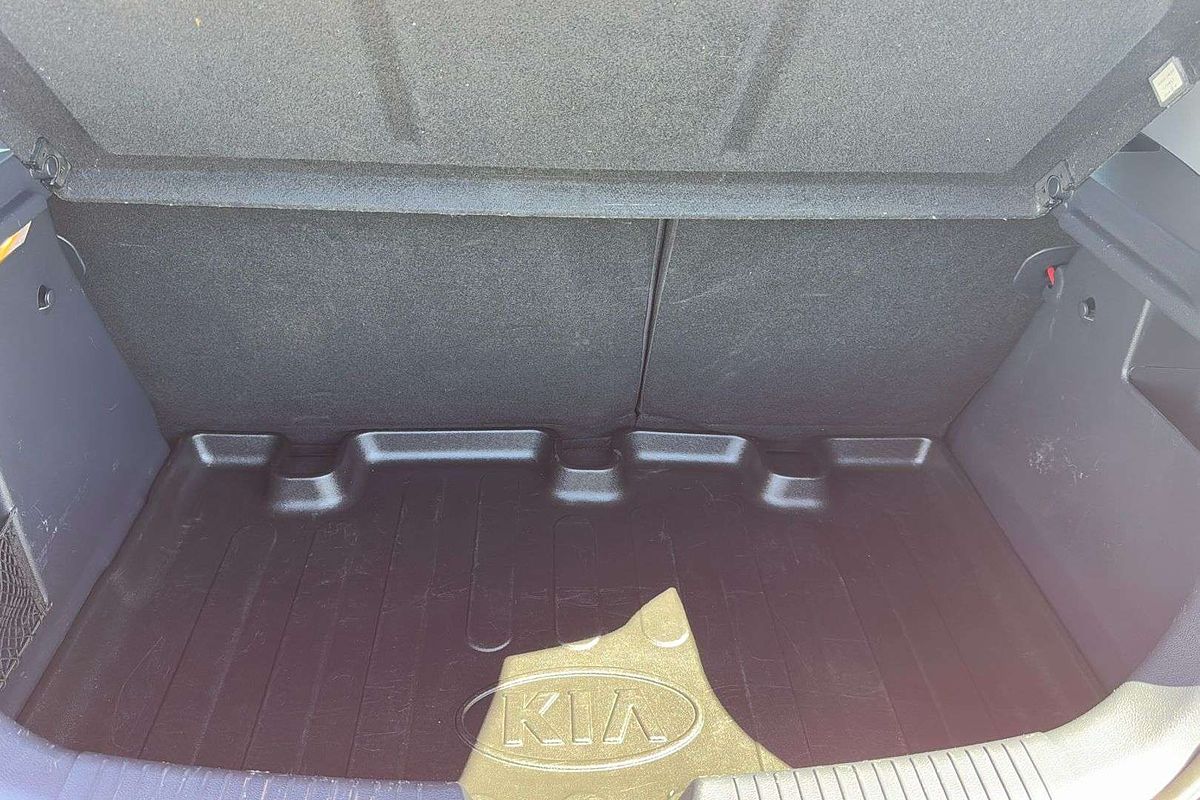 2015 Kia Rio S UB