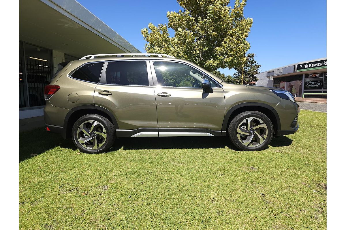 2024 Subaru Forester 2.5i-S S5