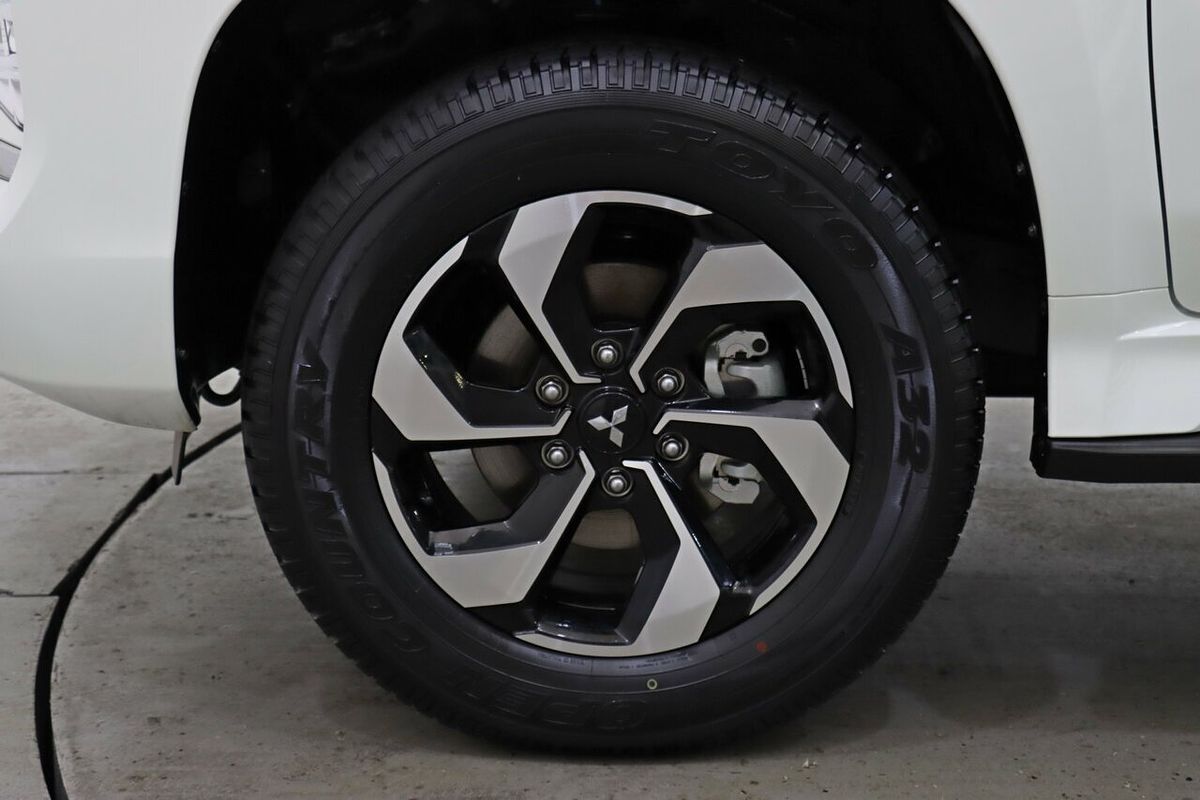 2024 Mitsubishi Pajero Sport GLS QG
