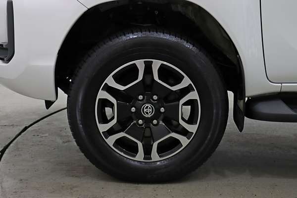2023 Toyota Hilux SR5 GUN126R 4X4