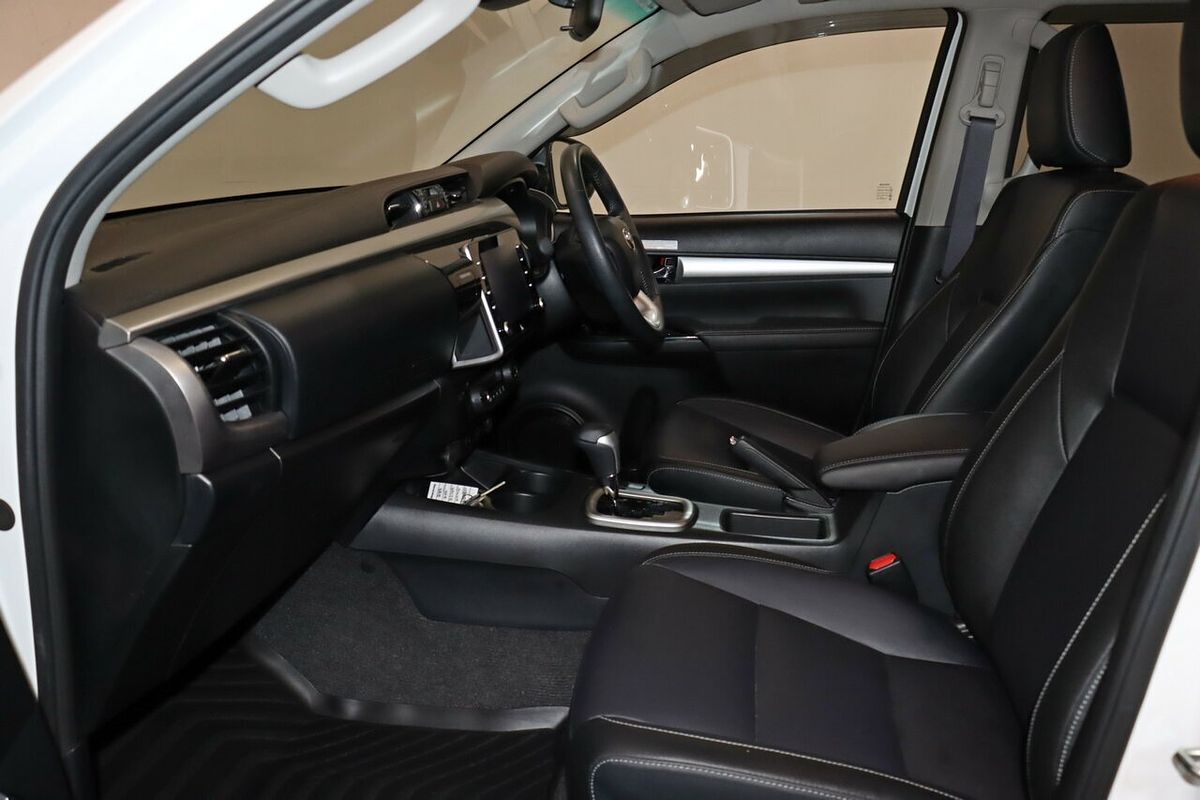 2023 Toyota Hilux SR5 GUN126R 4X4