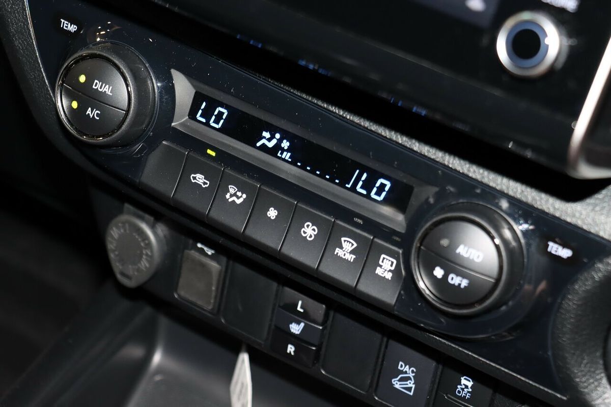 2023 Toyota Hilux SR5 GUN126R 4X4