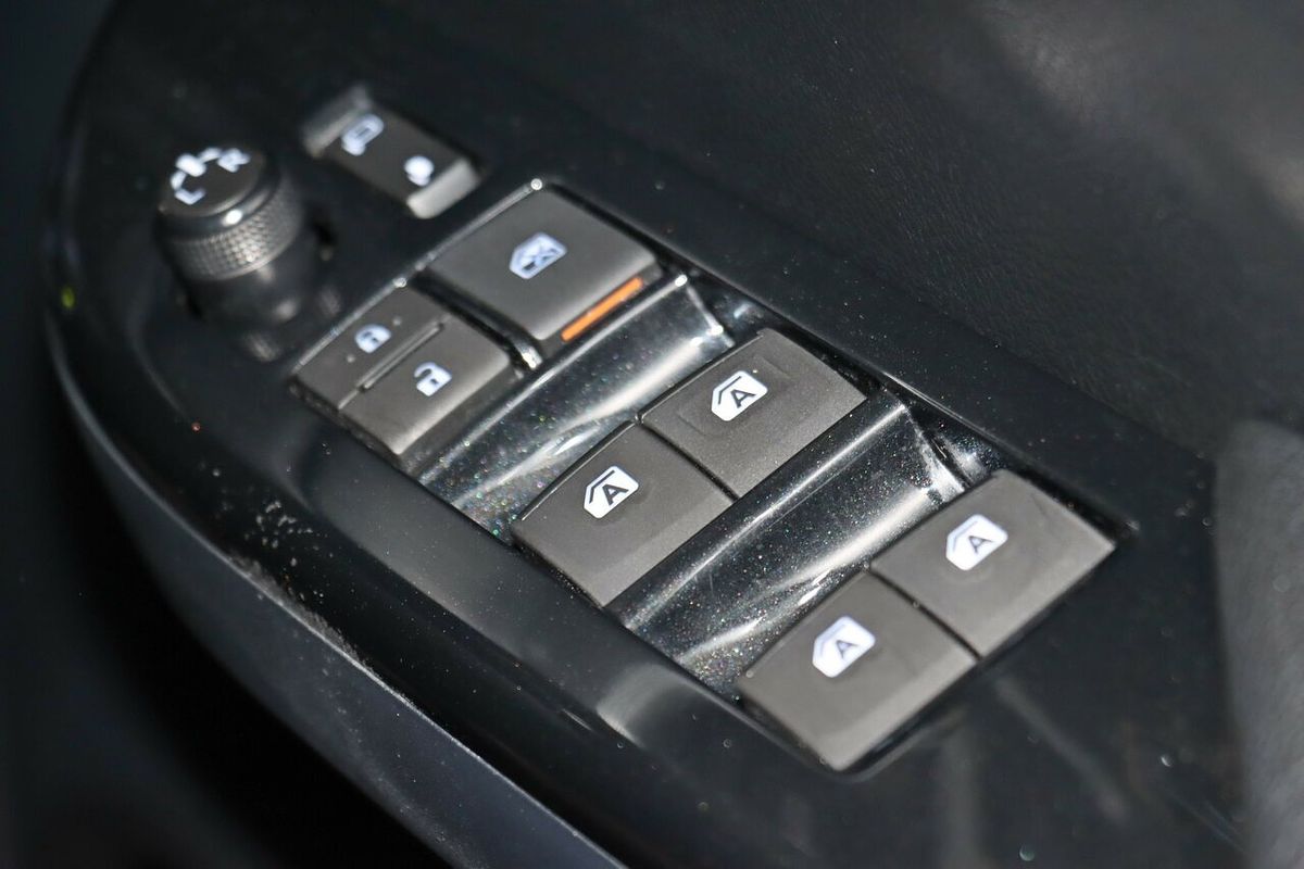 2023 Toyota Hilux SR5 GUN126R 4X4