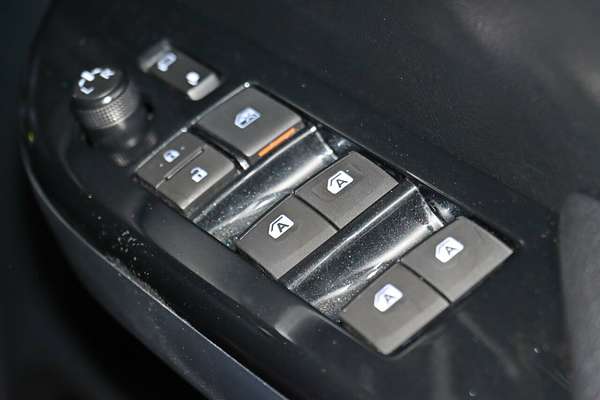 2023 Toyota Hilux SR5 GUN126R 4X4